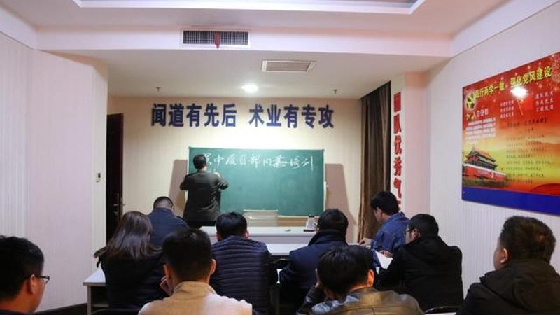 上海电工线上培训课程，如何选择合适的学习路径？**