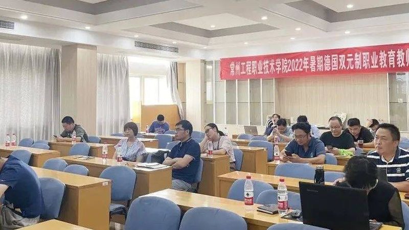 广州市教育考试院报考电话：020-12320